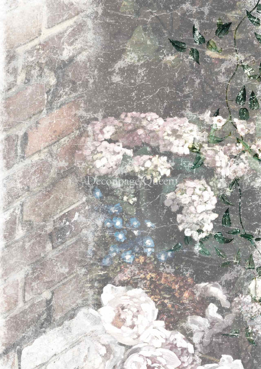 Decoupage Queen Dainty and the Queen - Faded